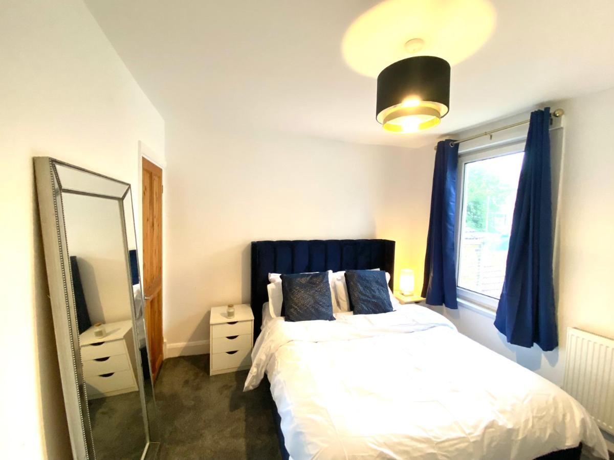 Medway Getaway - 3 Bed Home With Luxury Bathroom Chatham  Exterior foto
