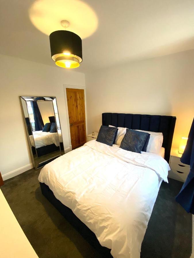 Medway Getaway - 3 Bed Home With Luxury Bathroom Chatham  Exterior foto